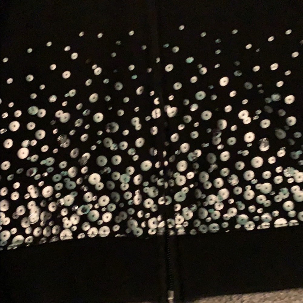 Zip up - Picture 2 of 4